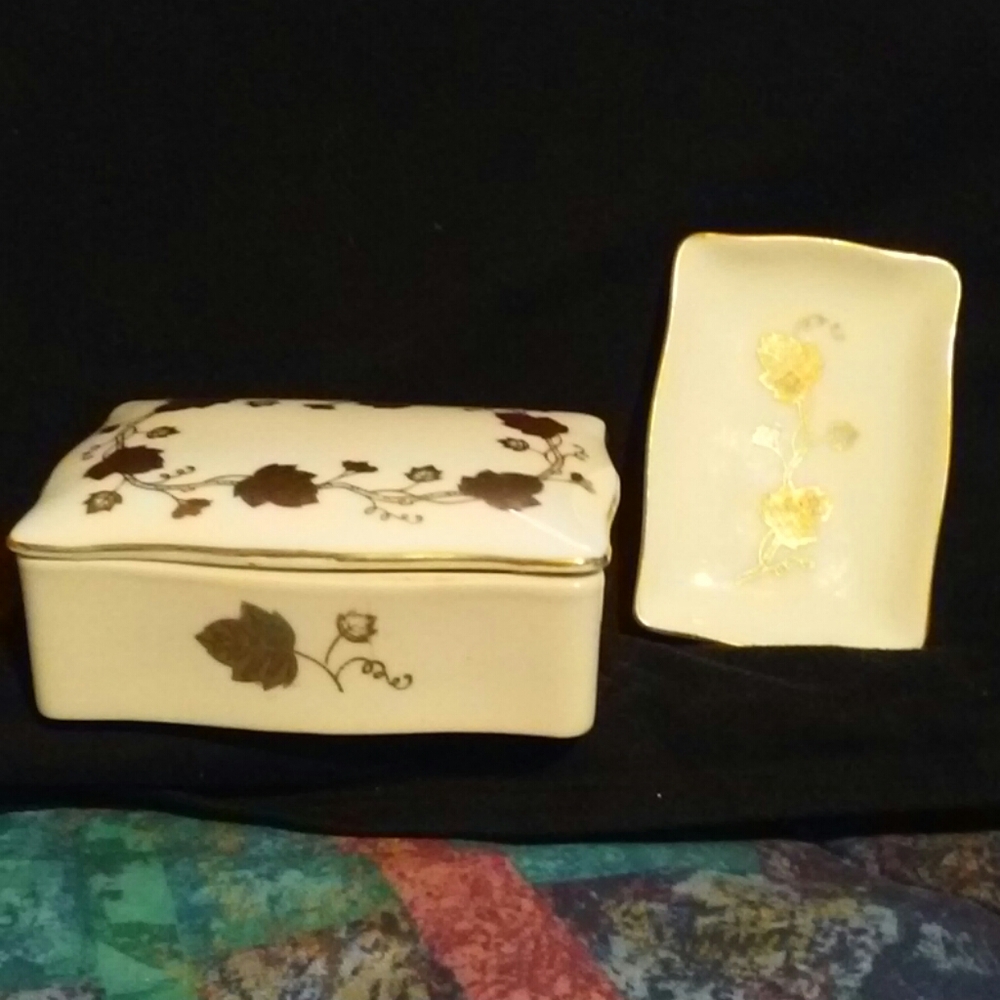 Hand Painted Lefton Organizers